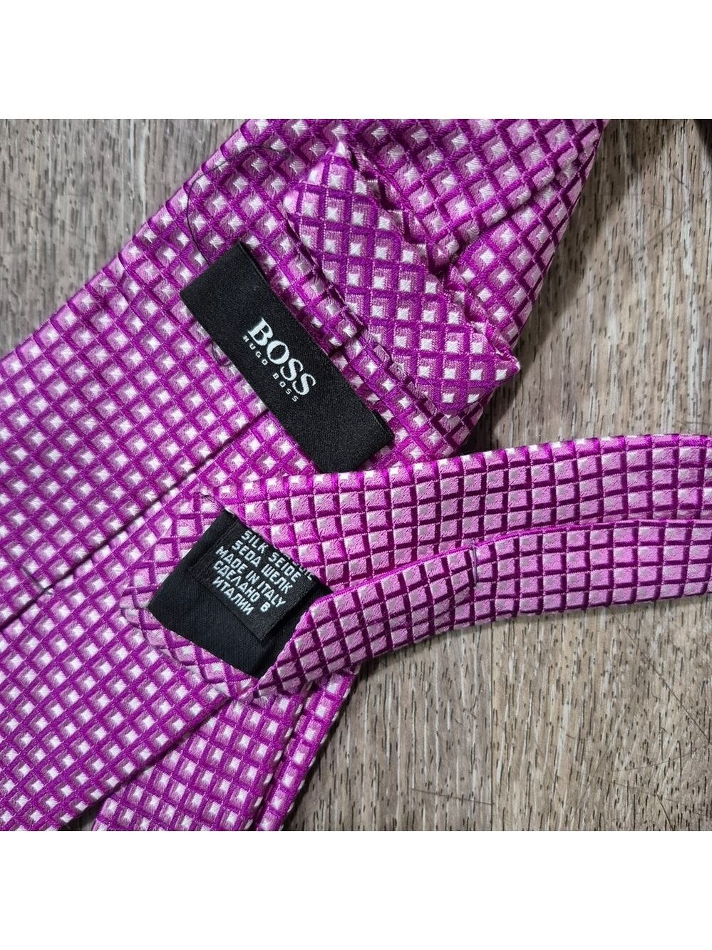 Boss‎ Pink Patterned Men's Tie - Picture 3 of 5